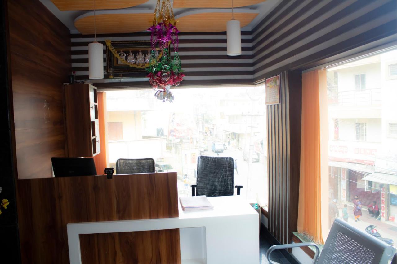 Hotel Royal Suites 班加罗尔 外观 照片