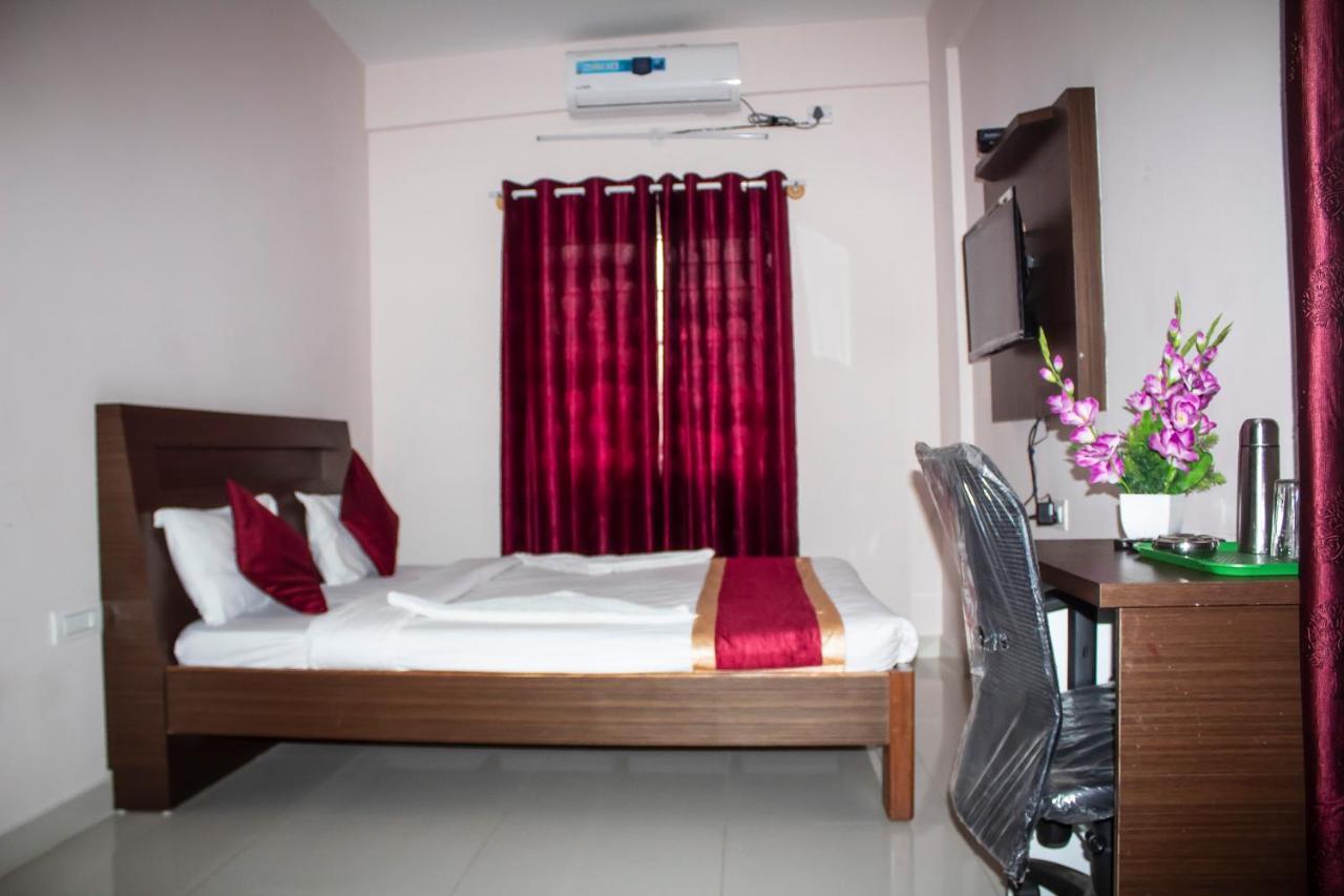 Hotel Royal Suites 班加罗尔 外观 照片